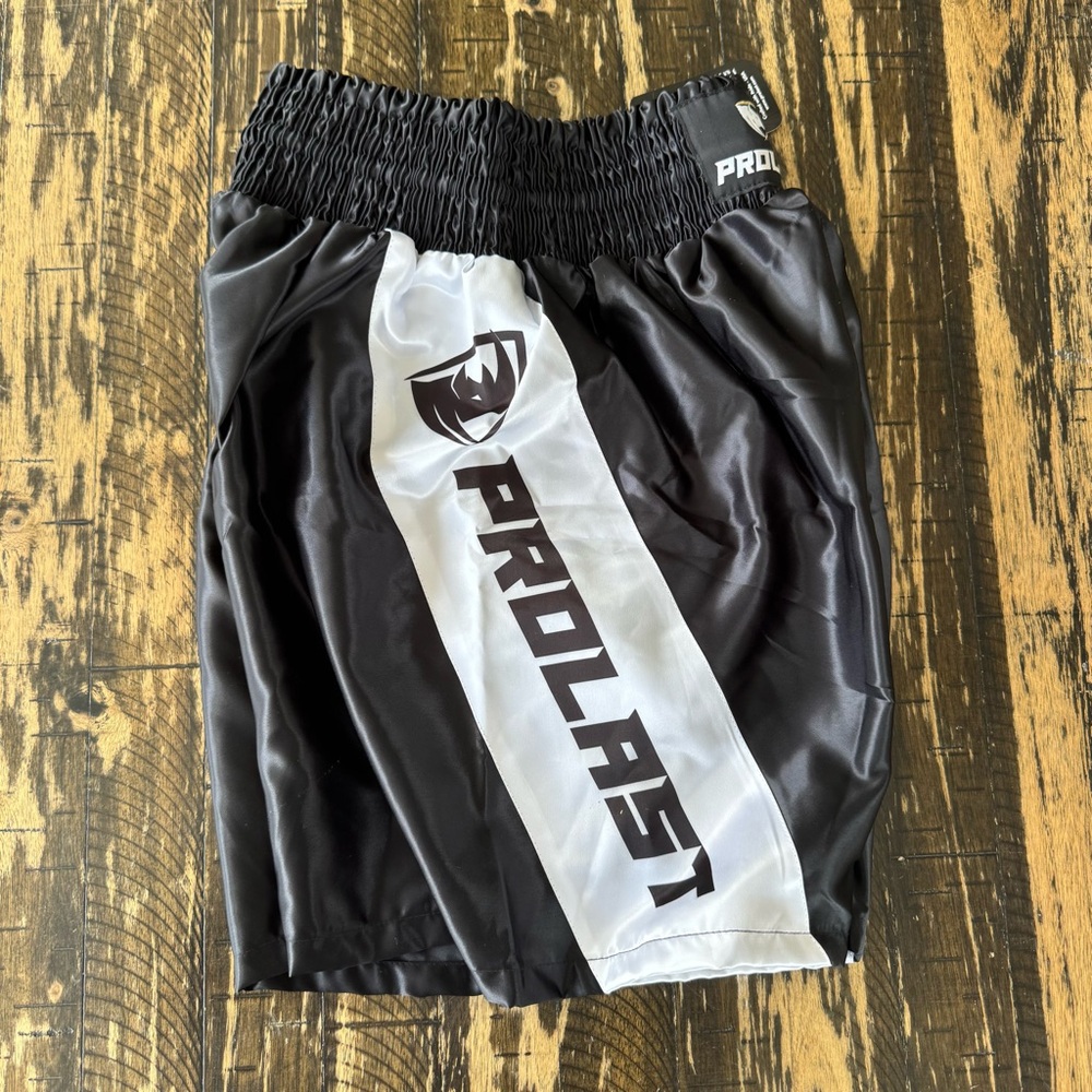 NWT ⭐️ PROLAST - Black & White Boxing Shorts - MEDIUM - Picture 13 of 13
